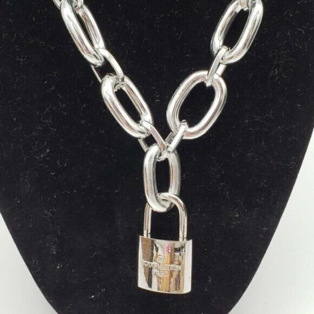 Authentic Louis Vuitton Lock & Key with Unbranded Silver Plated Chain Necklace - Picture 3 of 5